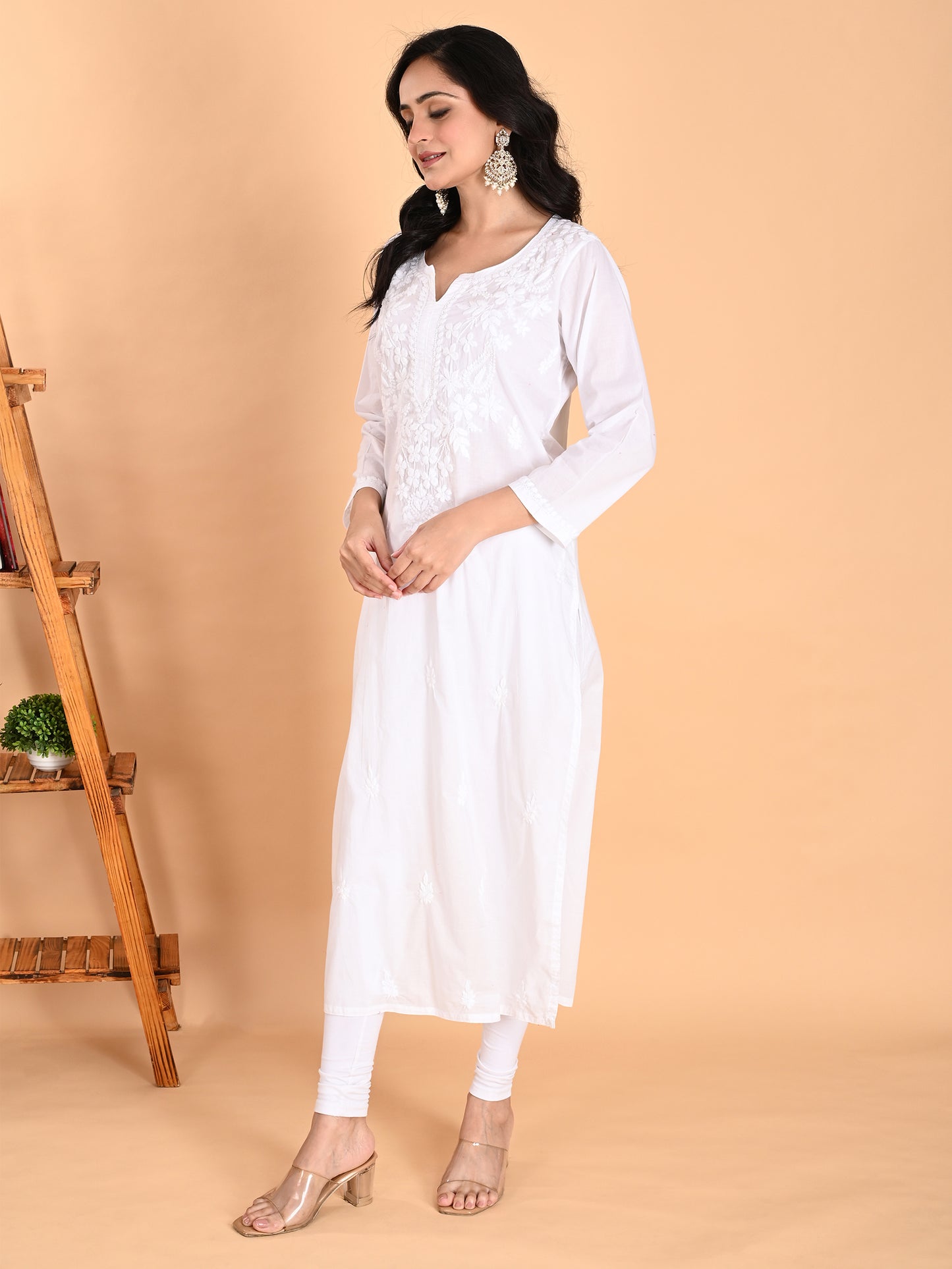 White Cotton Lucknowi Chikankari Long Kurta for Women with Hand Embroidery – Traditional Ethnic Wear Kurti