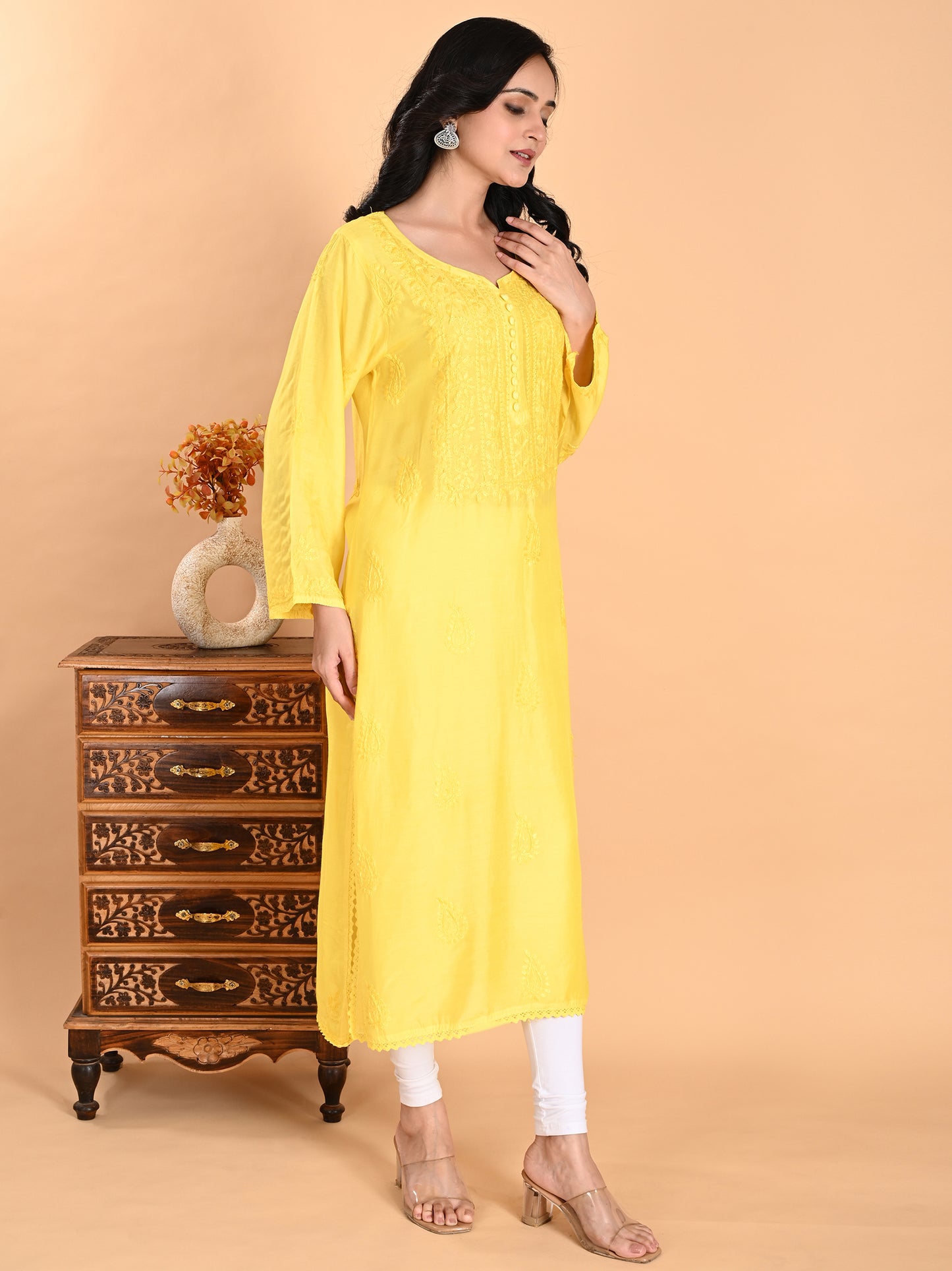Yellow Muslin Lucknowi Chikankari Long Kurta for Women with Hand Embroidery – Elegant Traditional Ethnic Wear Kurti