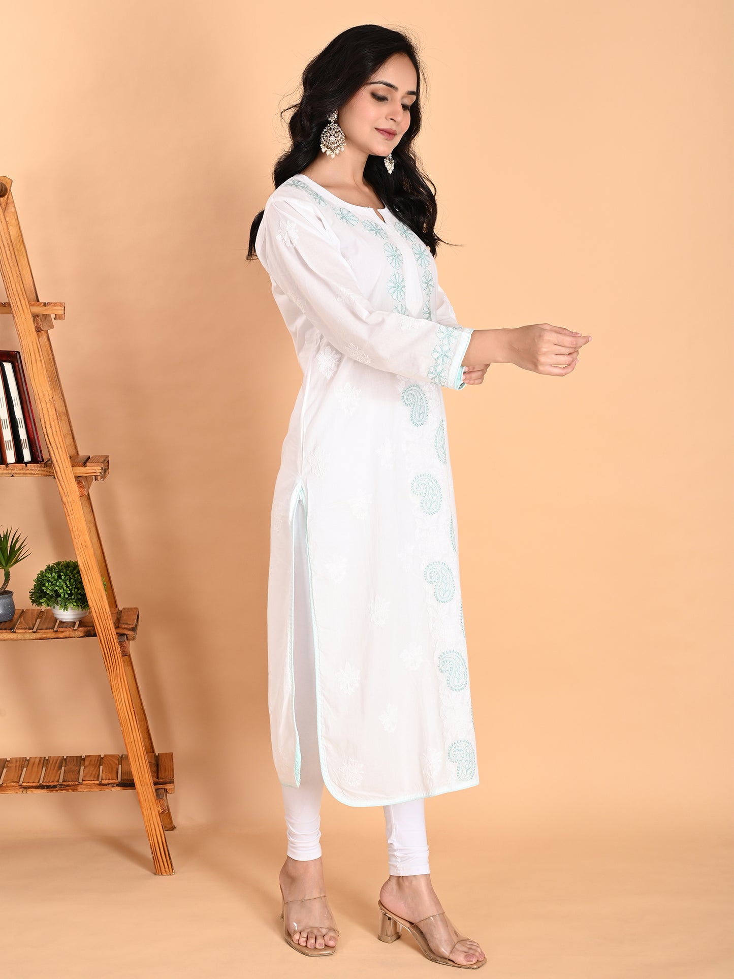 White Mulmul Cotton Lucknowi Chikankari Long Kurta for Women with Sea Green Hand Embroidery – Authentic Ethnic Wear Kurti