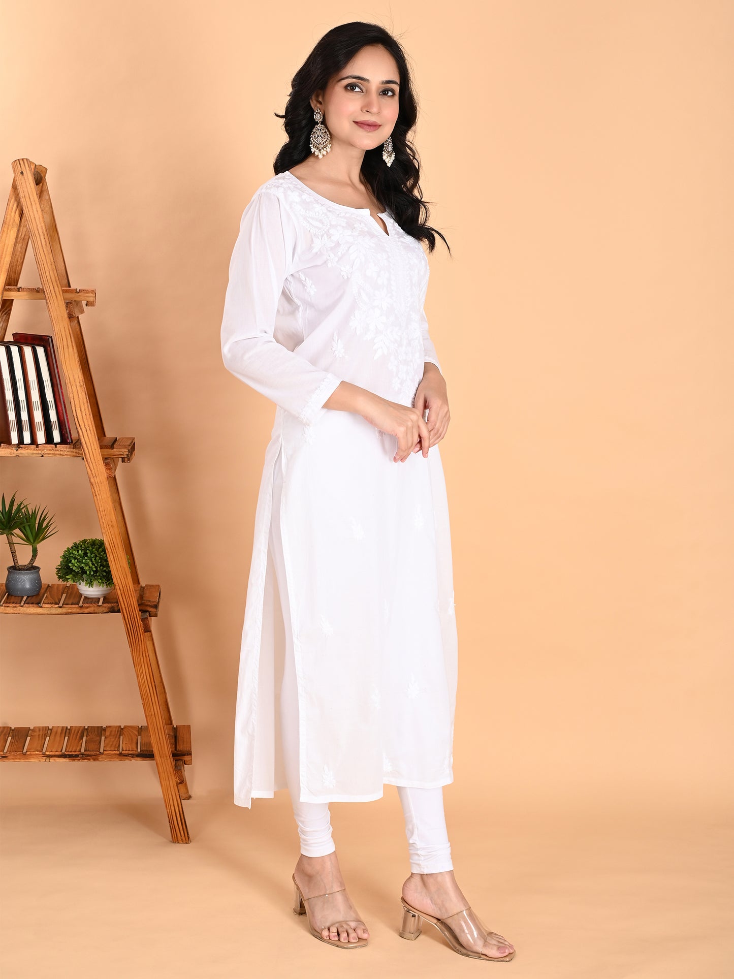 White Cotton Lucknowi Chikankari Long Kurta for Women with Hand Embroidery – Traditional Ethnic Wear Kurti