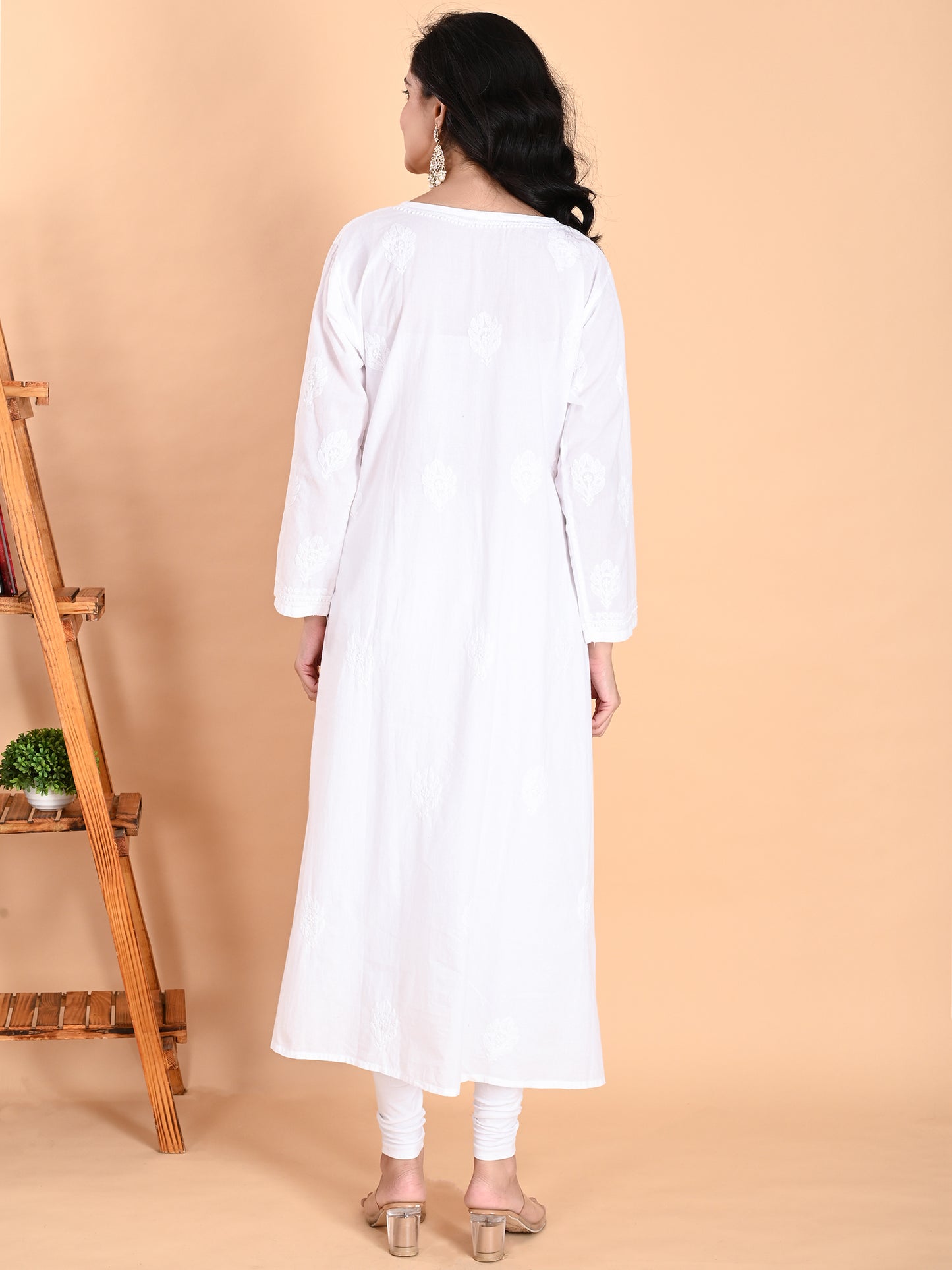 White Mulmul Cotton Lucknowi Chikankari Angarkha Style Kurta for Women with Hand Embroidery – Long Ethnic Wear Kurti
